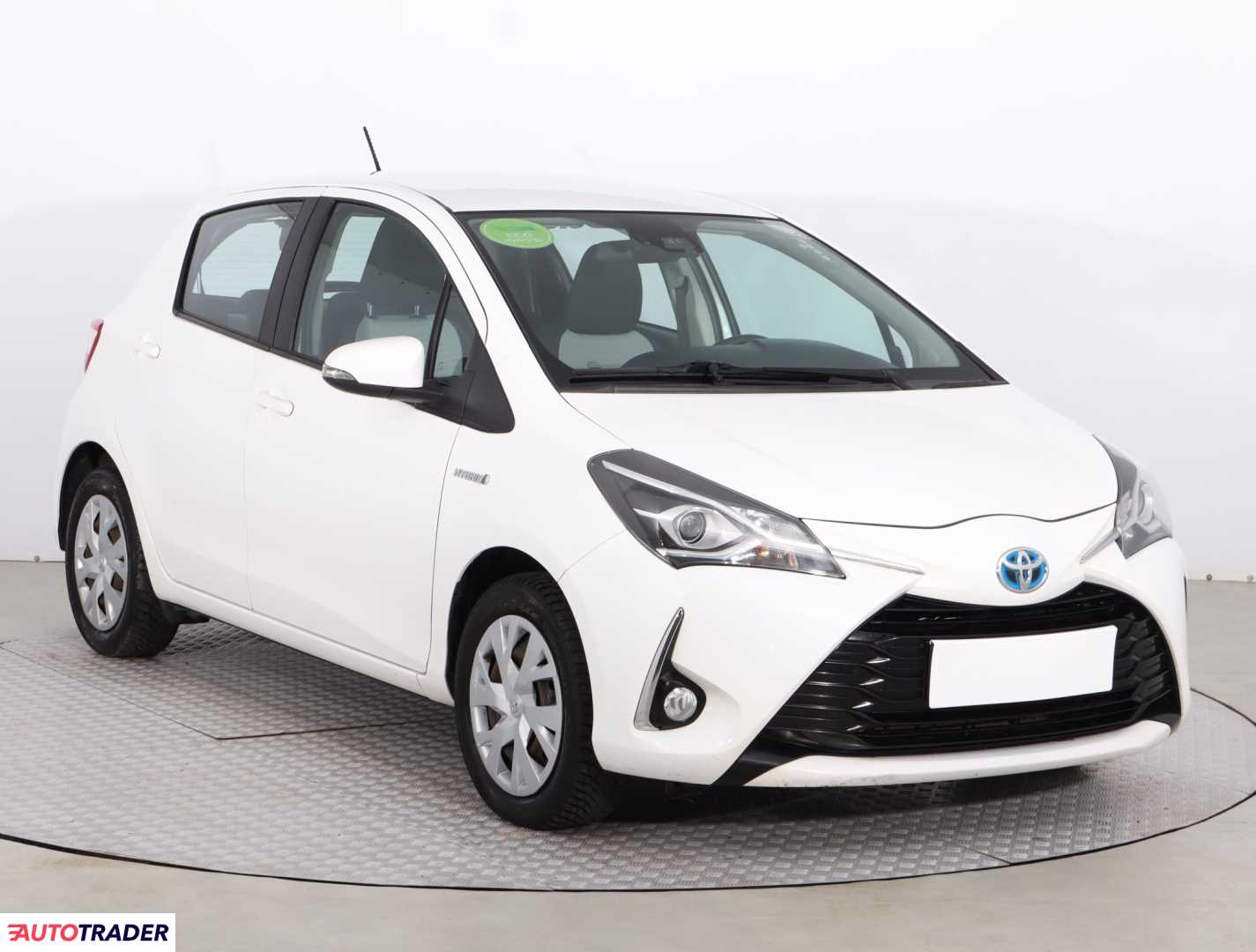 Toyota Yaris 2017 1.5 99 KM Toyota Yaris 2017 1.5 99 KM