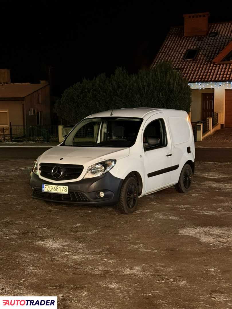 Mercedes Pozostałe 2017 1.5