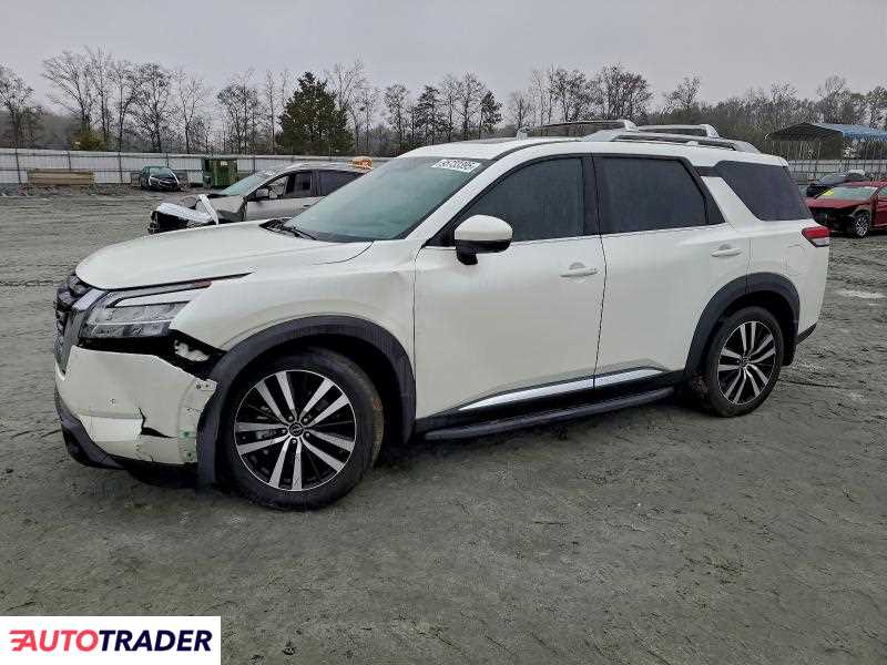 Nissan Pathfinder 2023 3