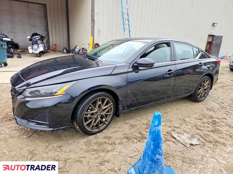 Nissan Altima 2025 2