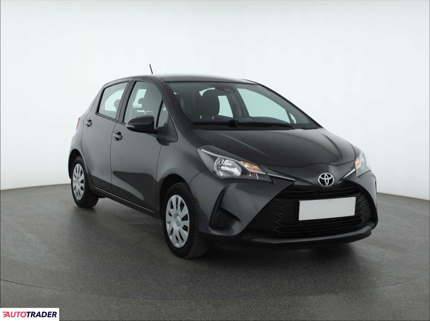 Toyota Yaris 1.0 68 KM 2017r. (Piaseczno)