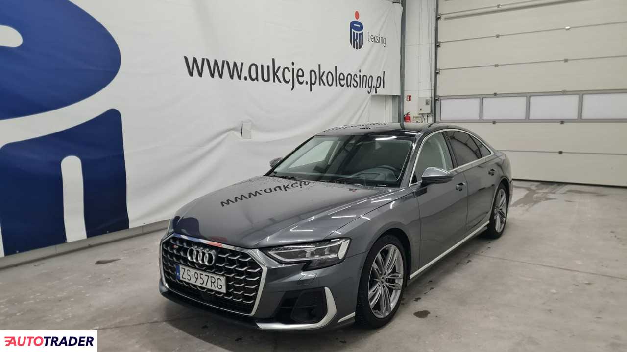 Audi S8 2022 4.0 571 KM