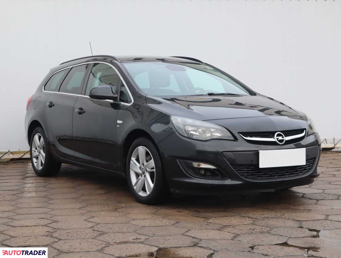 Opel Astra 2014 1.6 108 KM