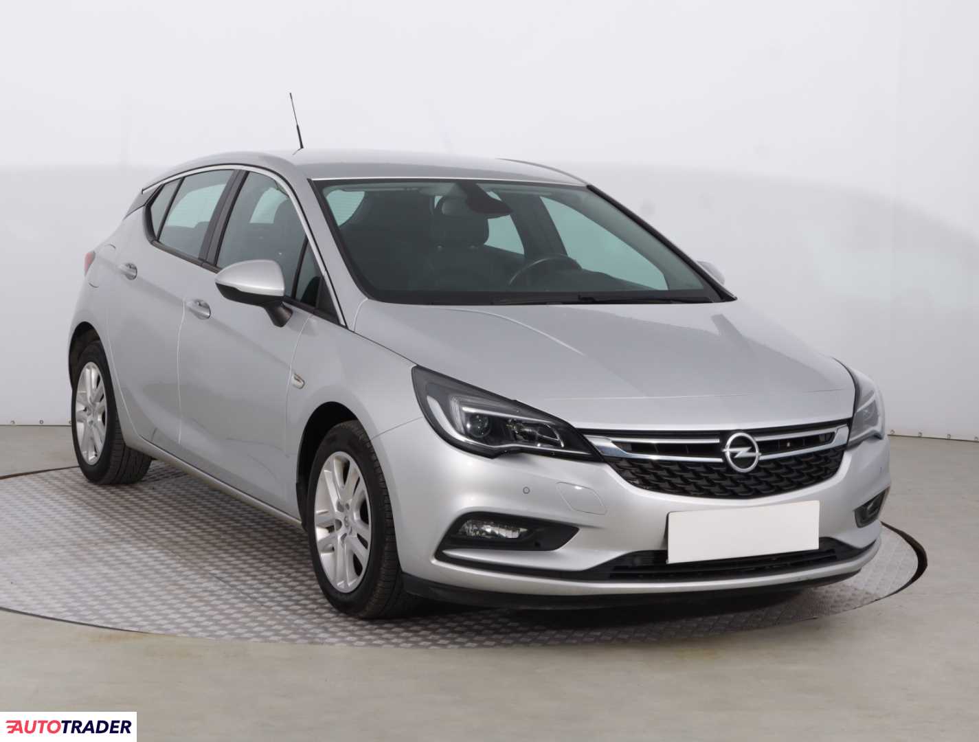 Opel Astra 2018 1.6 108 KM