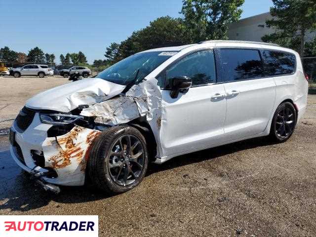 Chrysler Pacifica 2025 3
