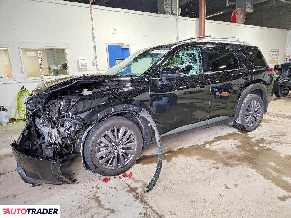 Nissan Pathfinder 2023 3