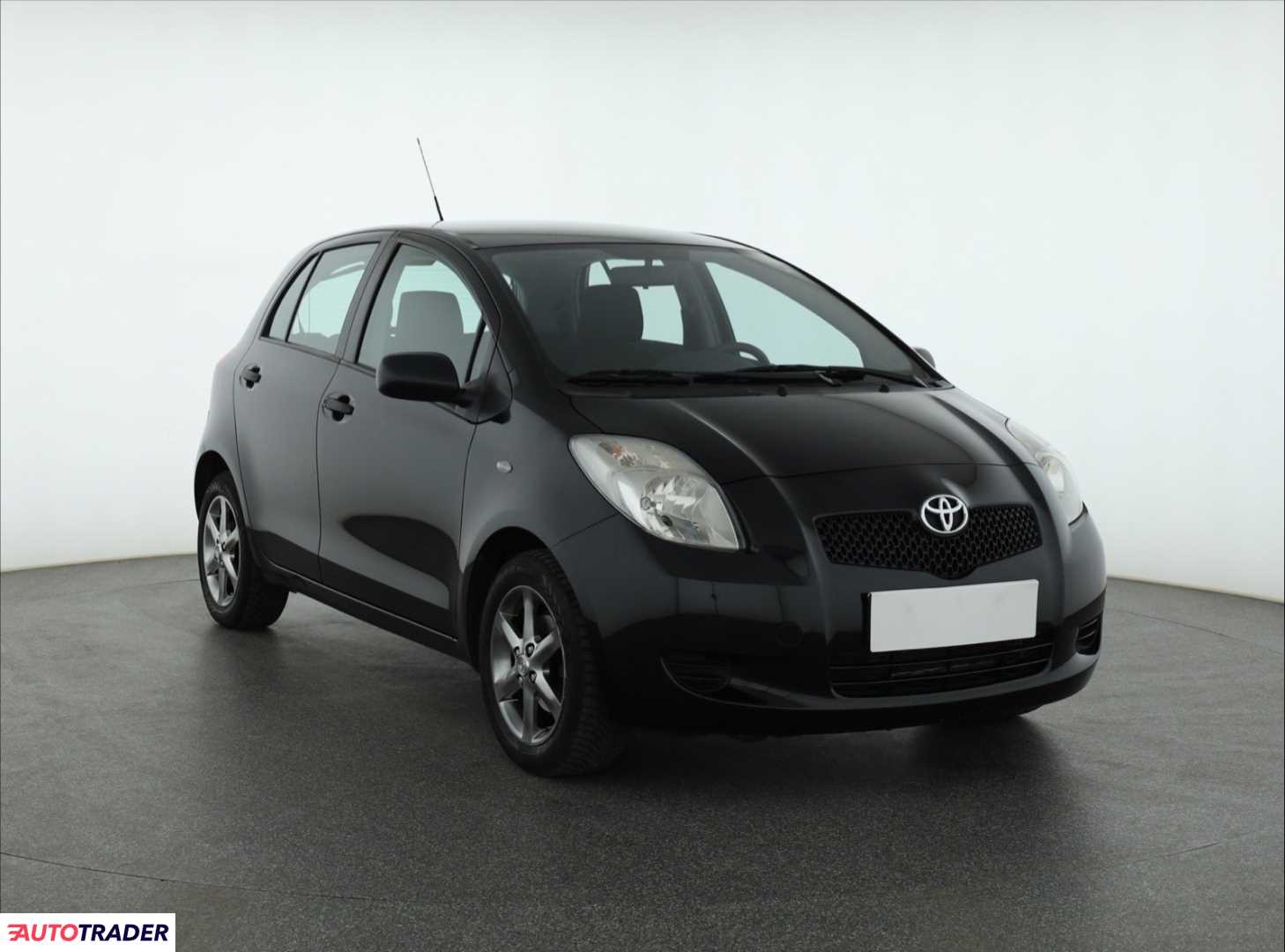 Toyota Yaris 2007 1.3 85 KM Toyota Yaris 2007 1.3 85 KM