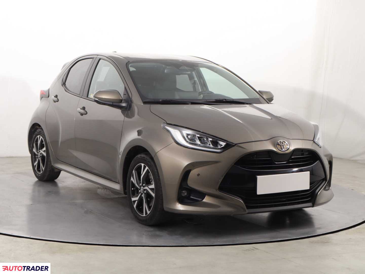 Toyota Yaris 2024 1.5 113 KM