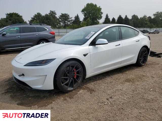 Tesla Model 3 2024