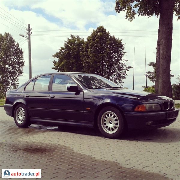 BMW 528 1999 2.8 197 KM