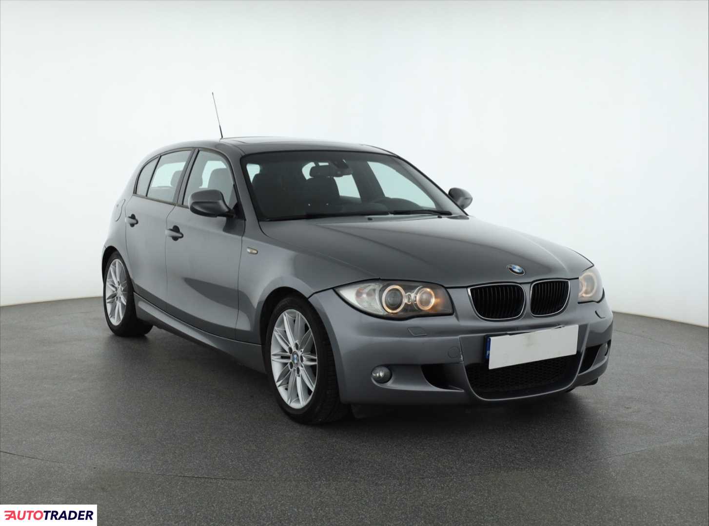 BMW 118 2011 2.0 140 KM