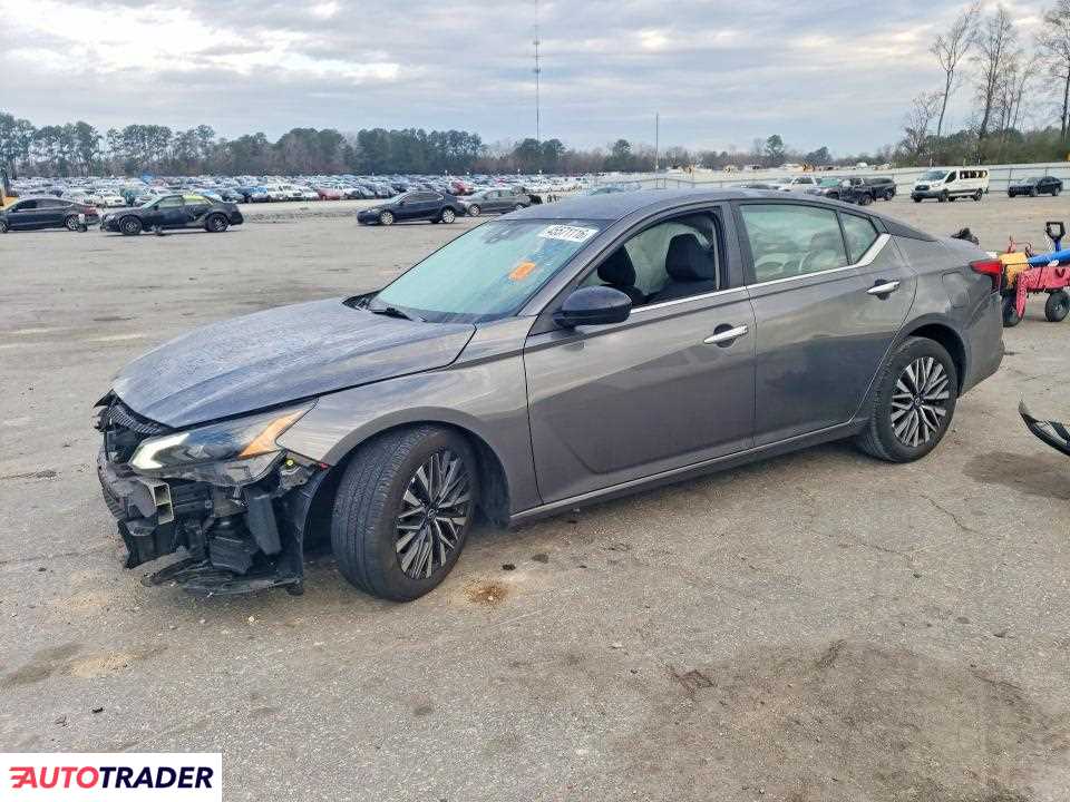 Nissan Altima 2025 2