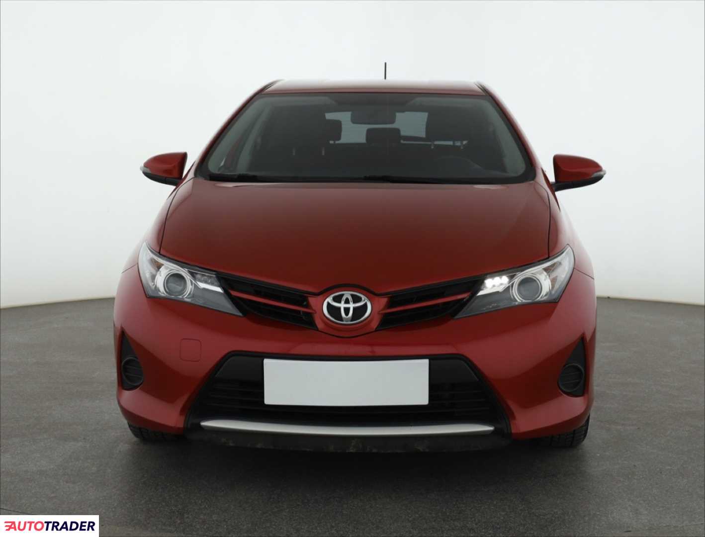 Toyota Auris 2013 1.6 130 KM