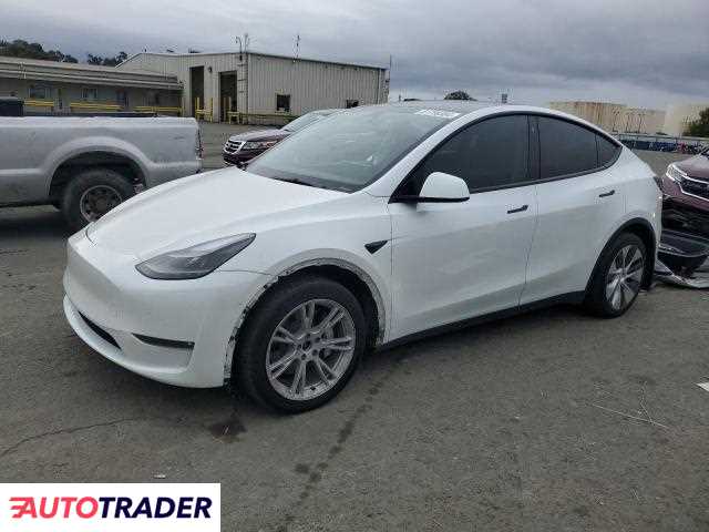 Tesla Model Y 2022