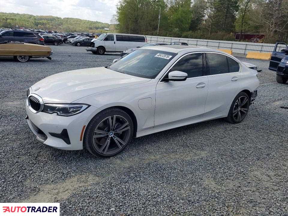 BMW 330 2021 2