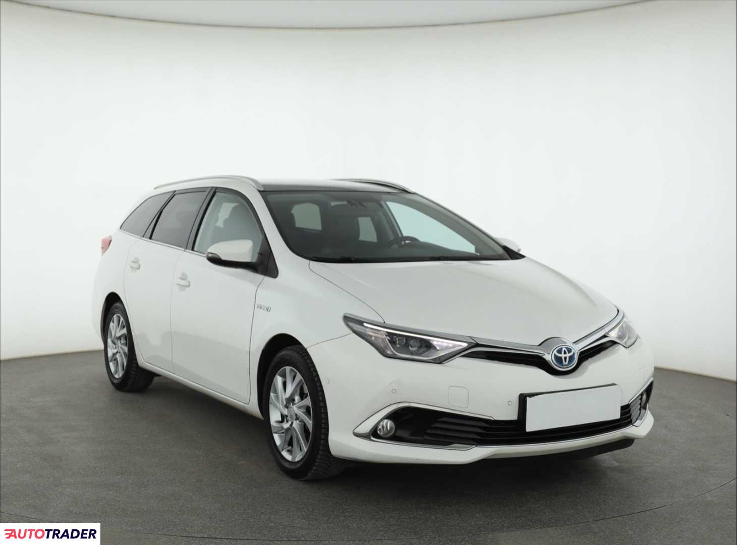 Toyota Auris 2015 1.8 134 KM