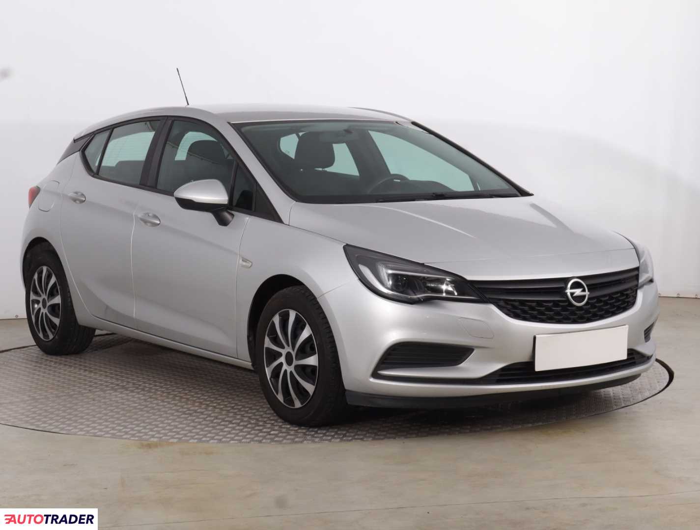 Opel Astra 2016 1.6 108 KM