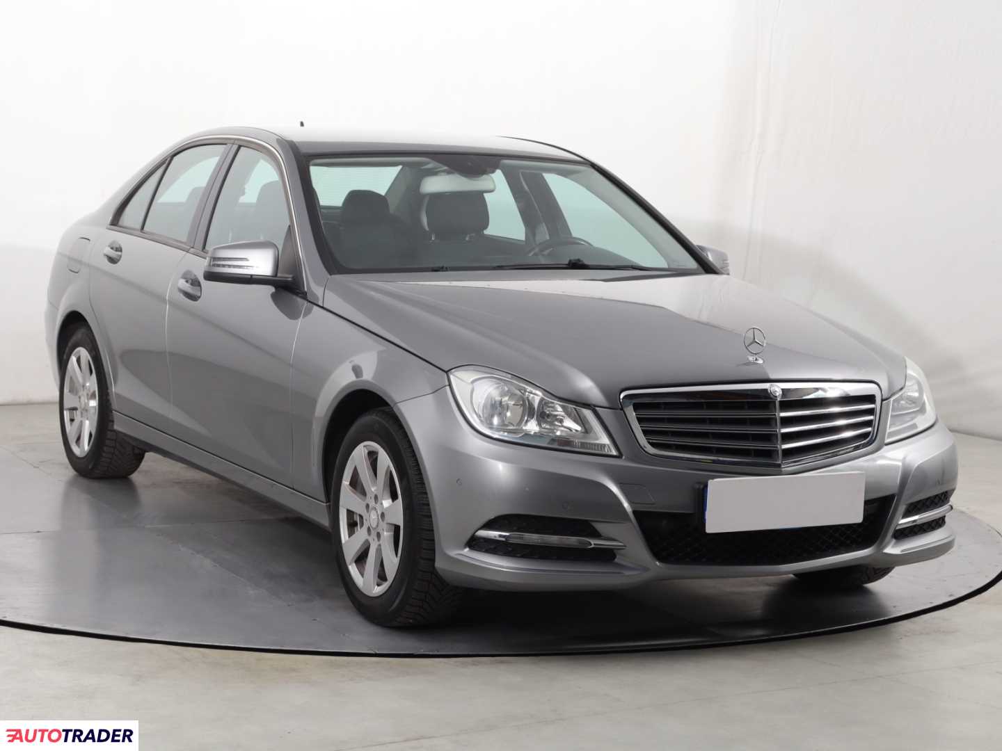 Mercedes C-klasa 2013 1.8 181 KM