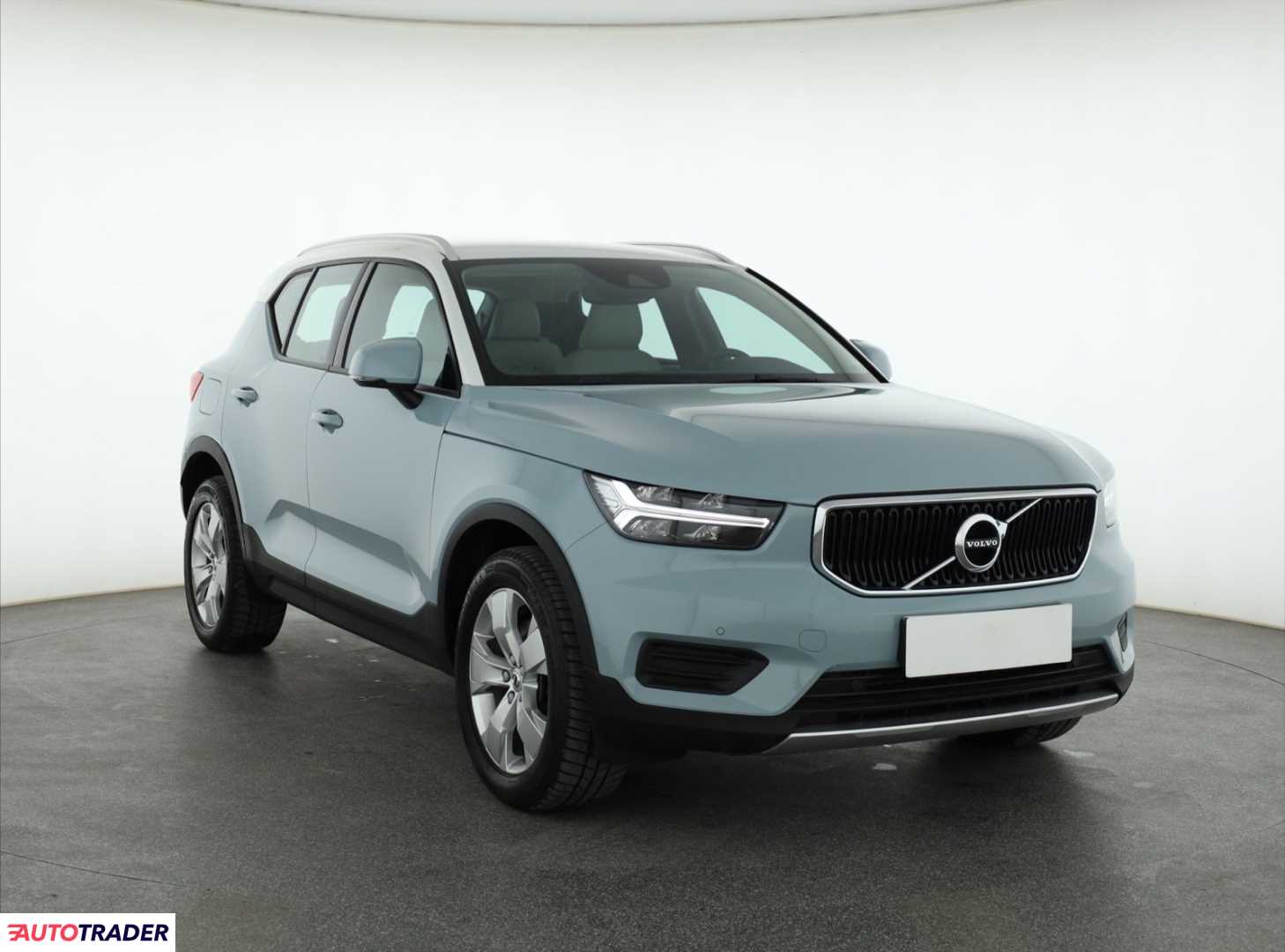 Volvo XC40 2018 2.0 187 KM