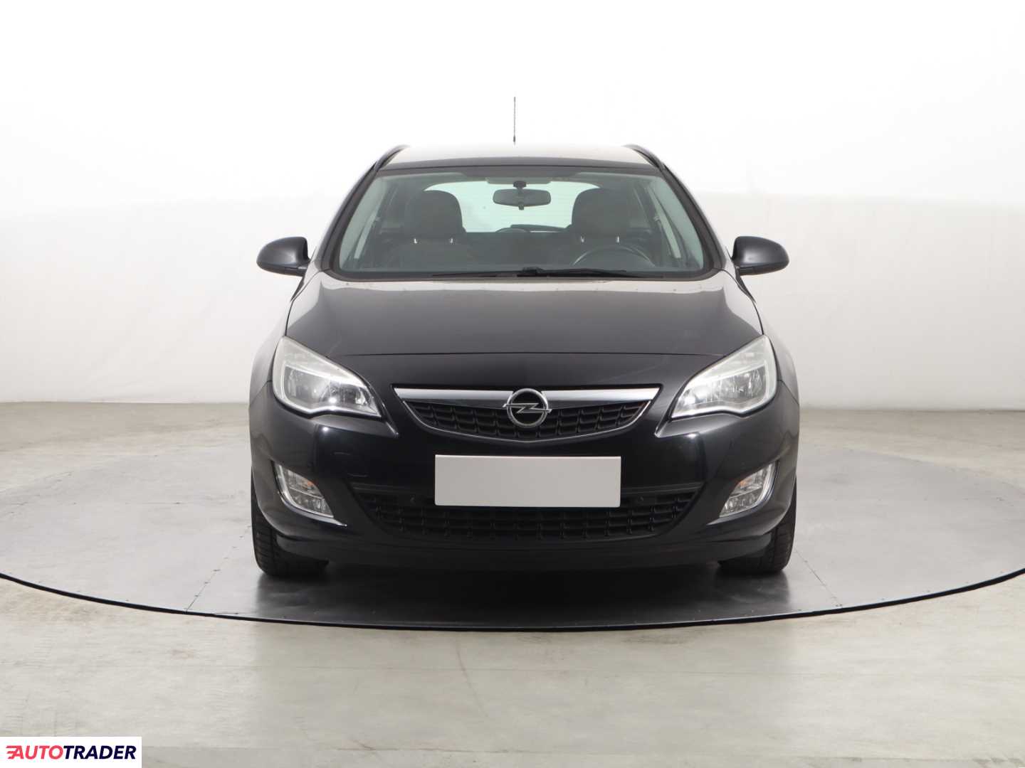 Opel Astra 2012 1.4 138 KM