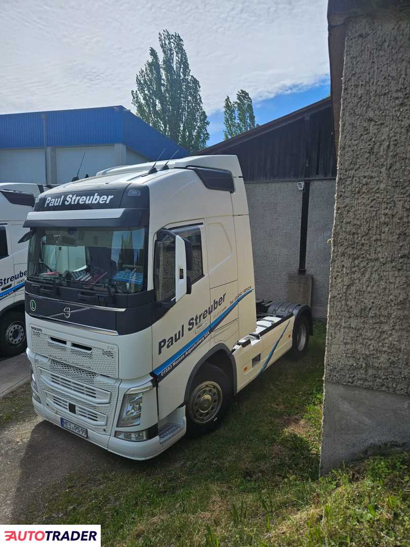 Volvo FH 460KM Globetrotter Volvo FH 460KM Globetrotter
