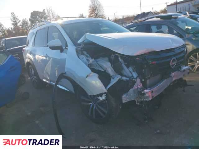 Nissan Pathfinder 2024 3
