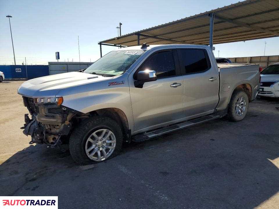 Chevrolet Silverado 2020 3