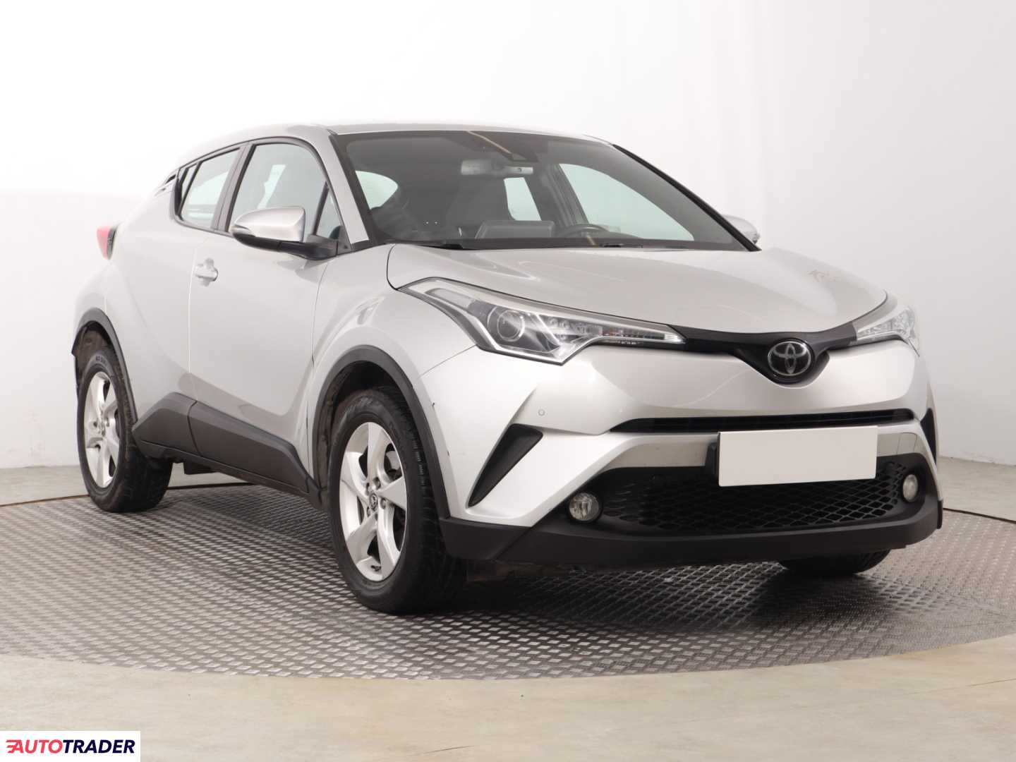 Toyota C-HR 2017 1.2 113 KM