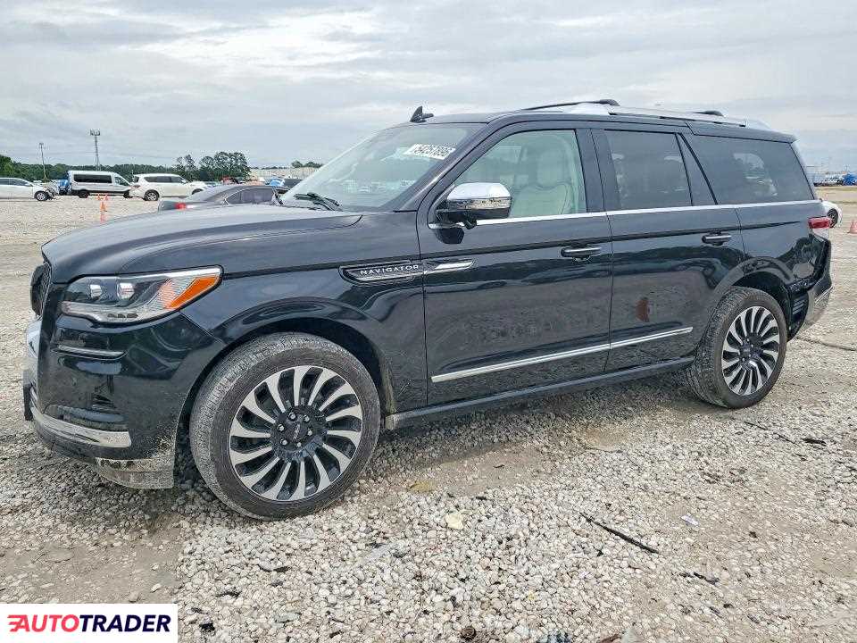 Lincoln Navigator 2024 3