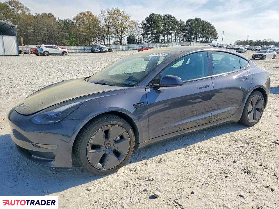 Tesla Model 3 2023