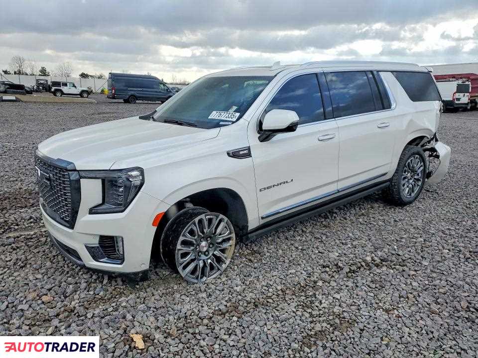 GMC Yukon 2023 6