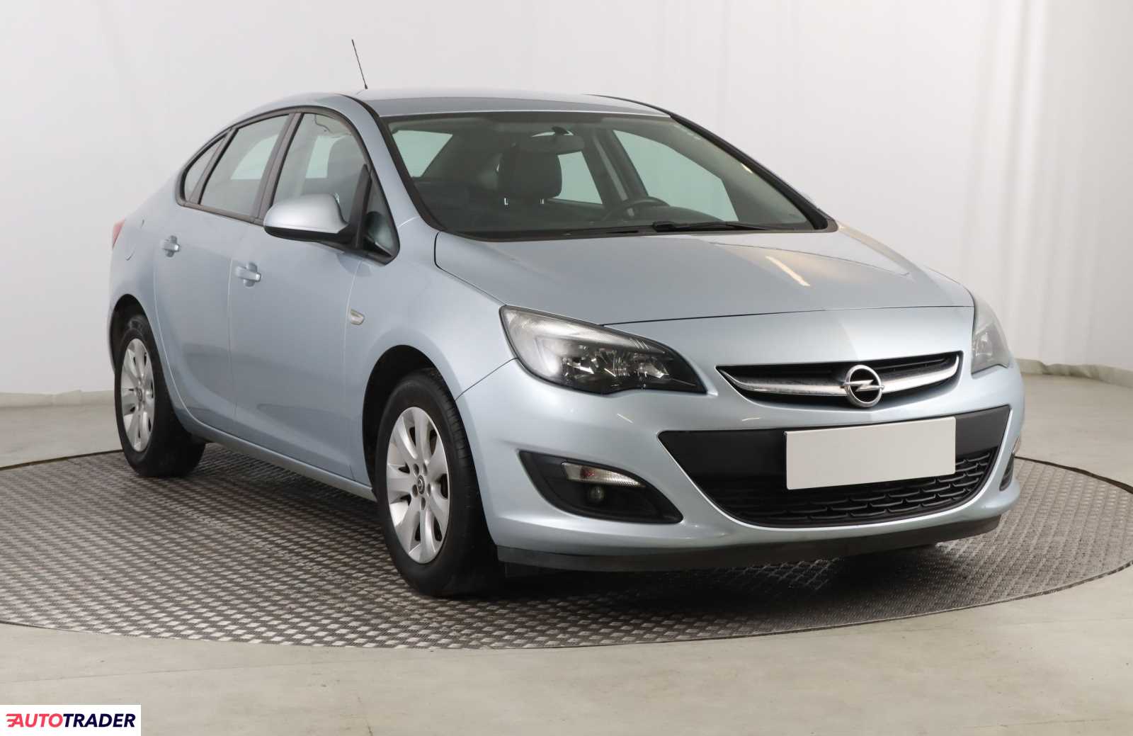 Opel Astra 2015 1.6 113 KM