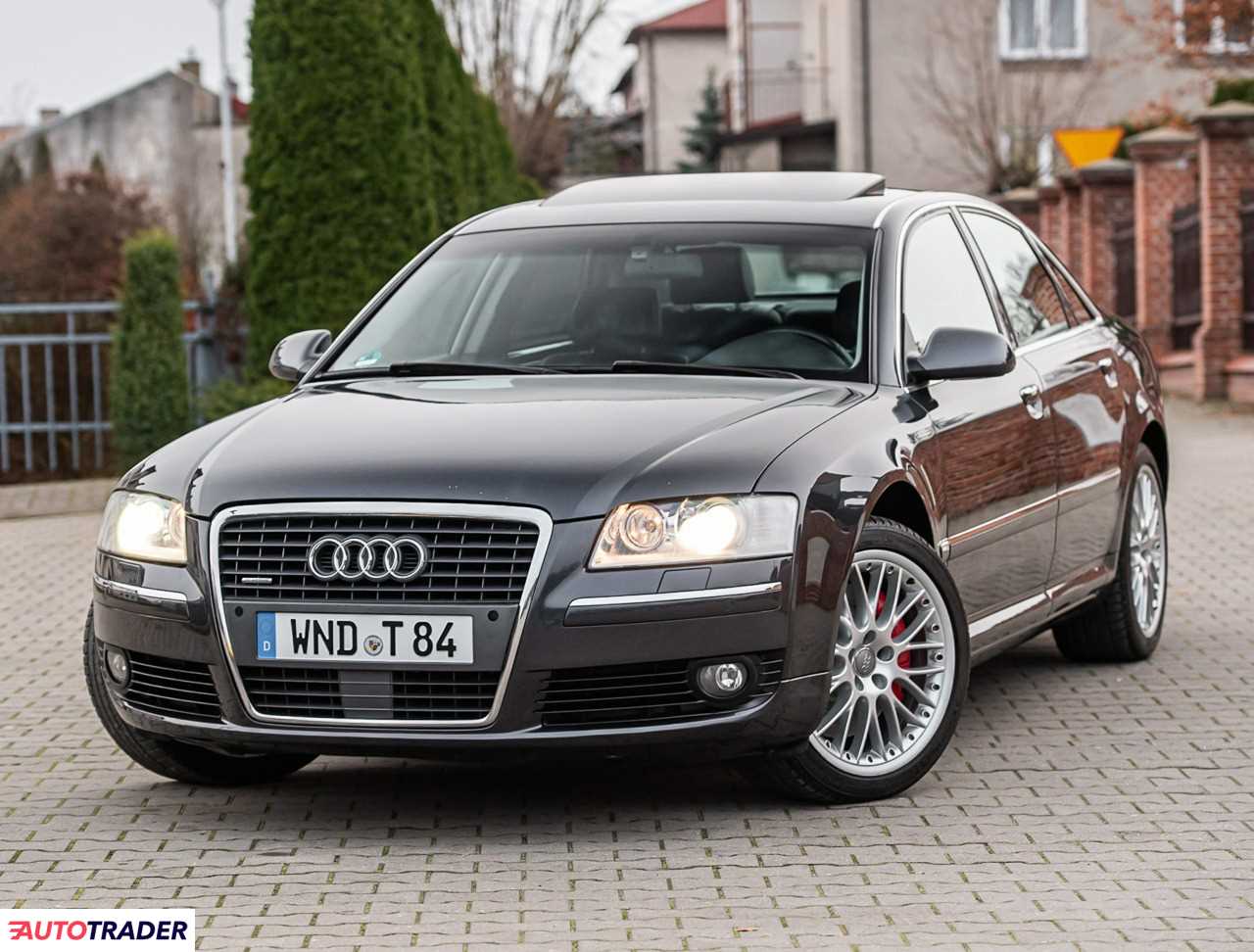 Audi A8 2006 4.2 350 KM