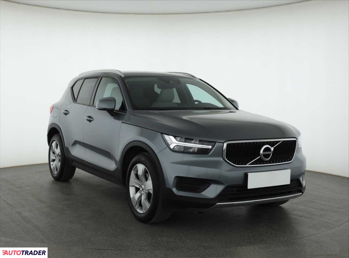Volvo XC40 2019 2.0 147 KM
