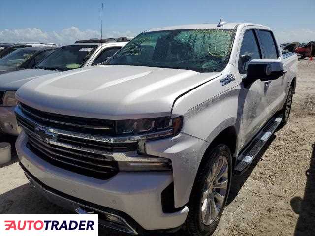 Chevrolet Silverado 5.0 benzyna 2019r. (ARCADIA)