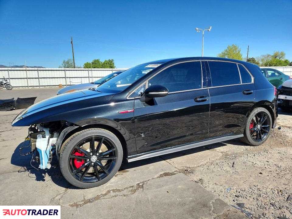 Volkswagen Golf 2024 2