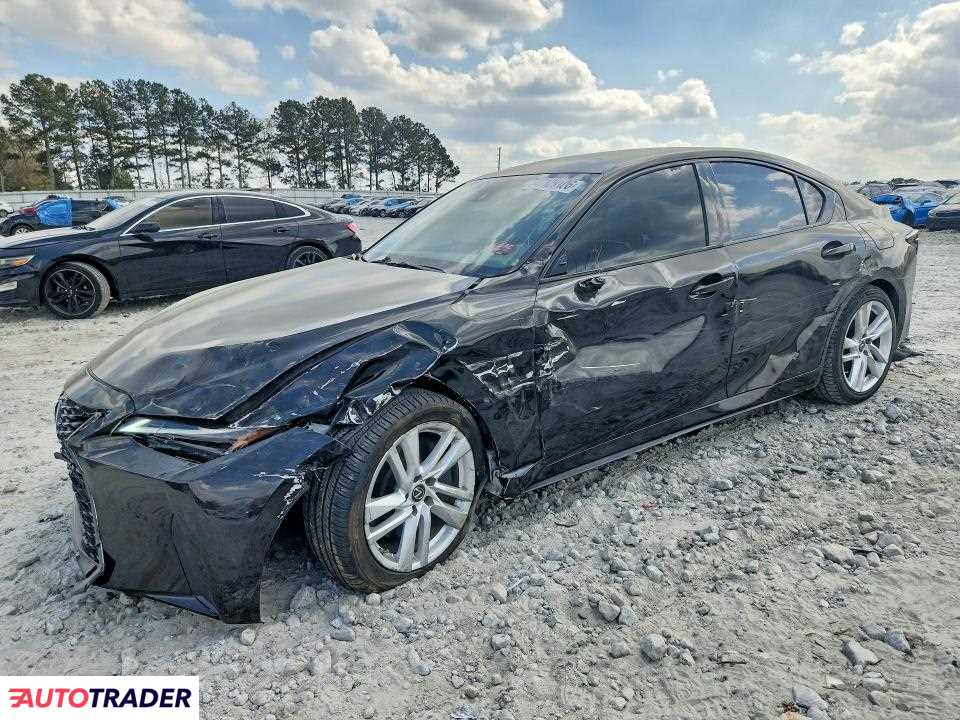 Lexus IS 2021 2