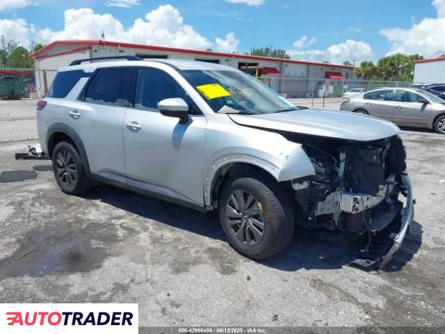 Nissan Pathfinder 2022 3