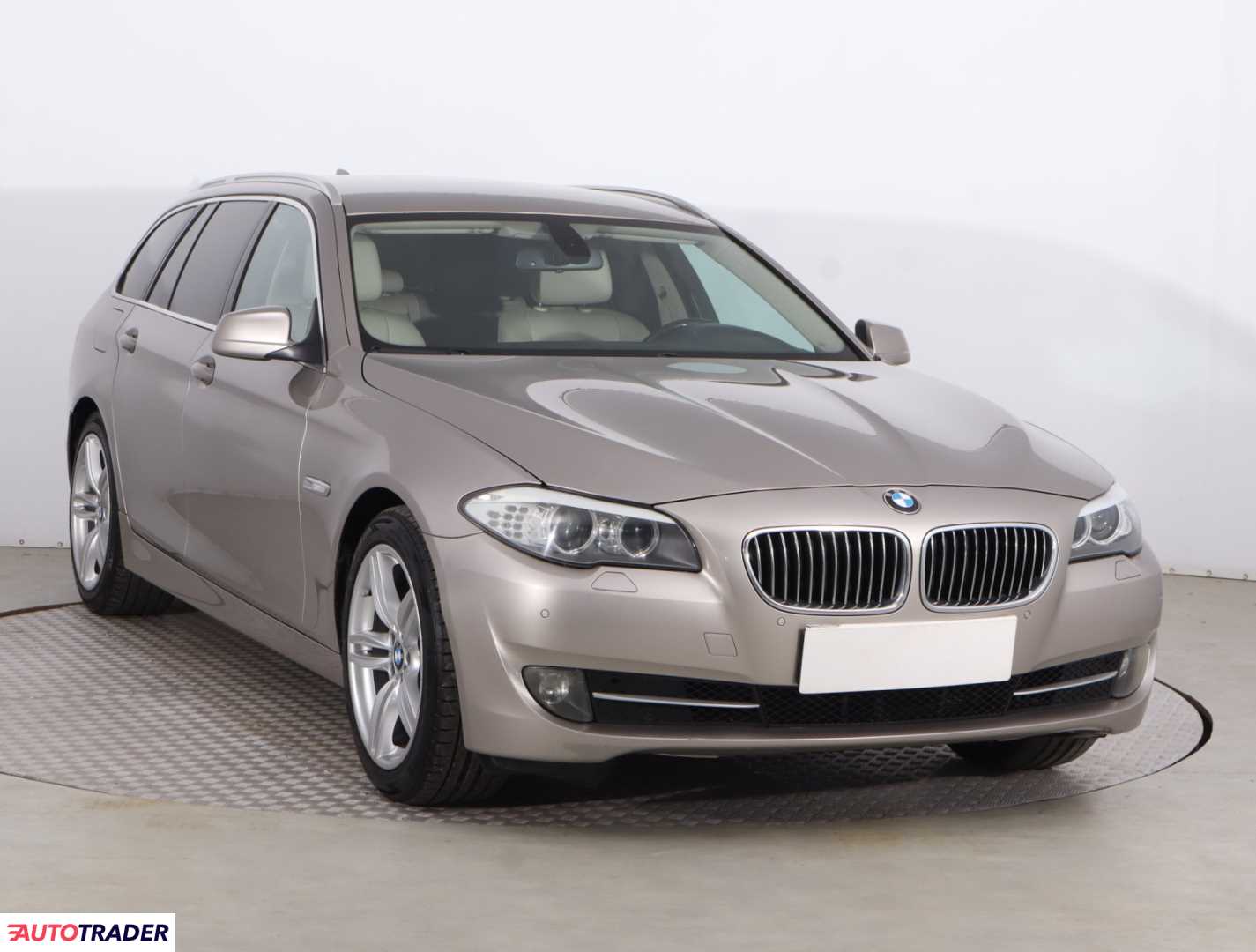 BMW 520 2012 2.0 181 KM
