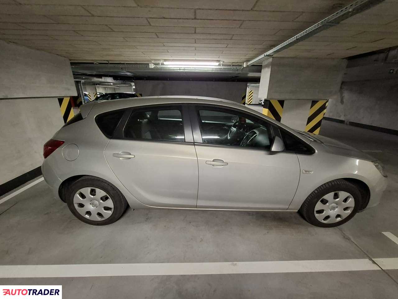Opel Astra 2010 1.4 101 KM Opel Astra 2010 1.4 101 KM