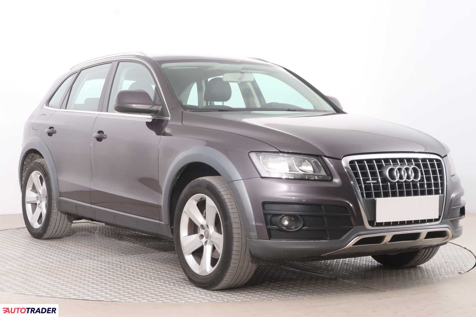 Audi Q5 2009 2.0 207 KM