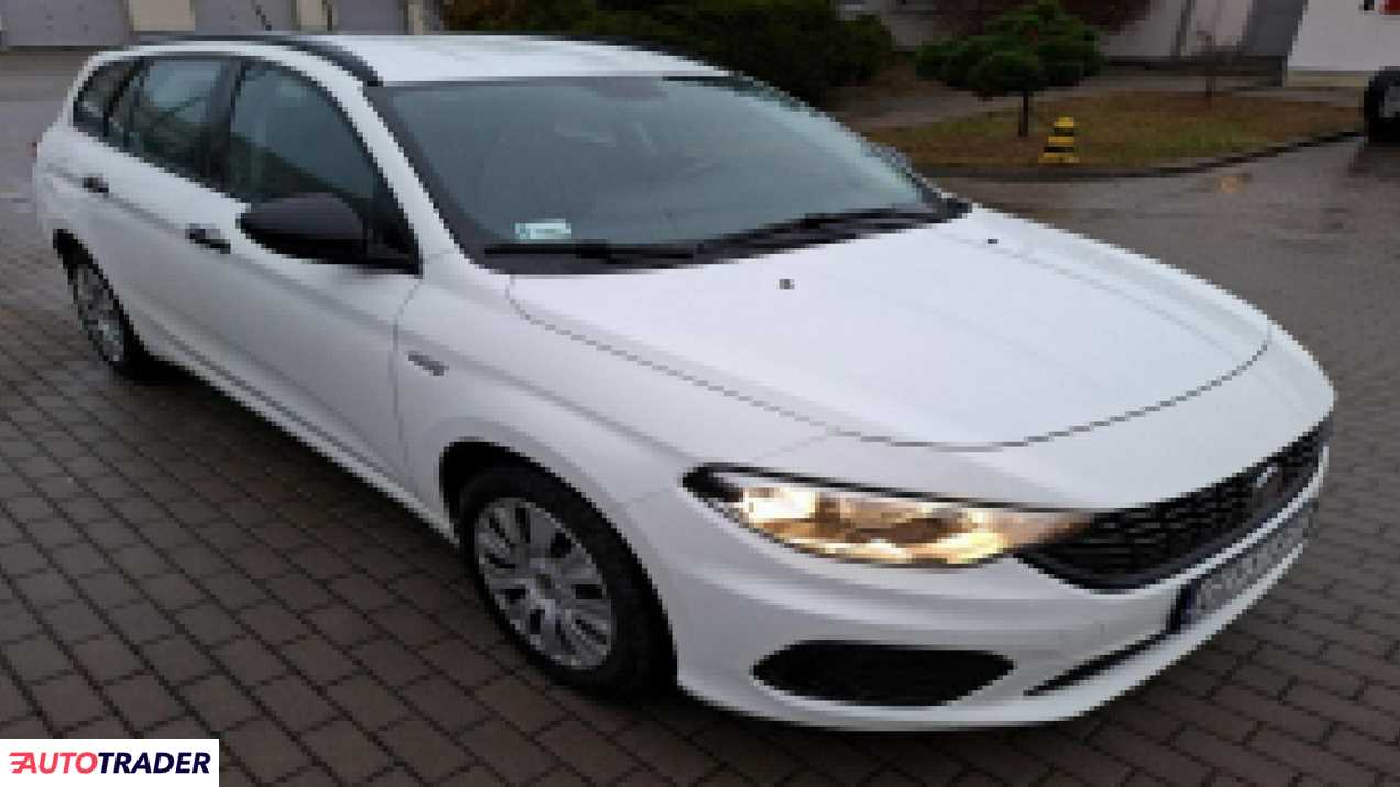 Fiat Tipo 1.6 diesel 120 KM 2017r. (Komorniki)