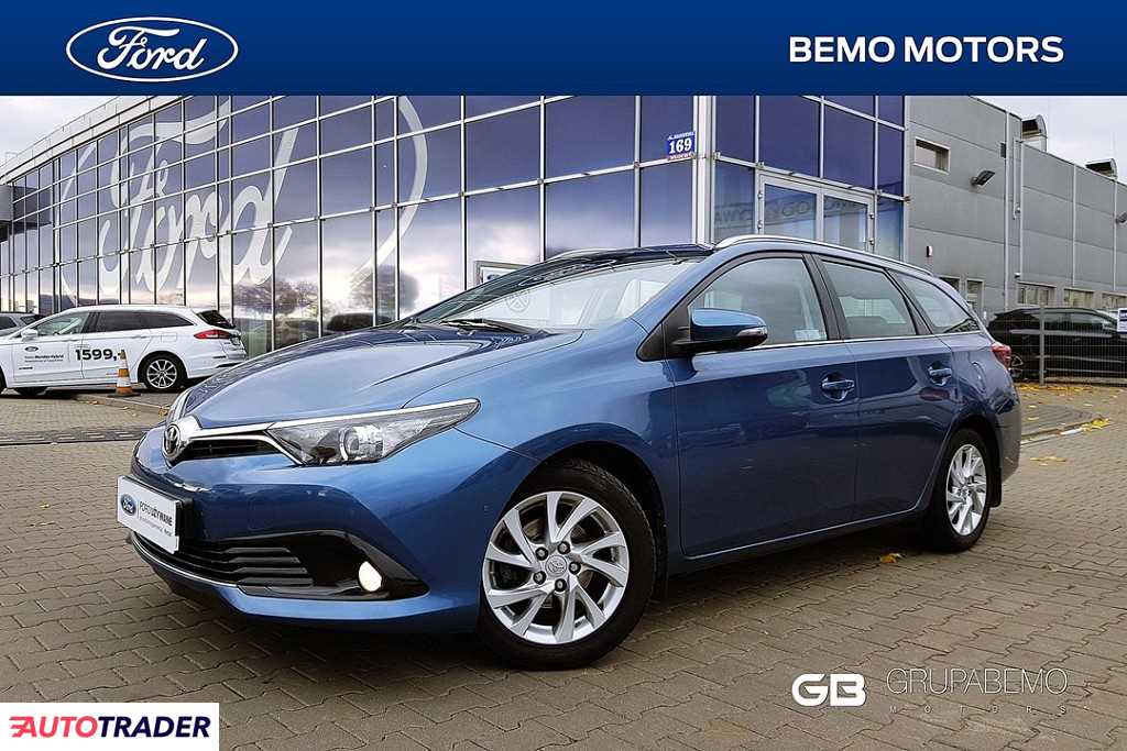 Toyota Auris 2017 1.6 132 KM Toyota Auris 2017 1.6 132 KM