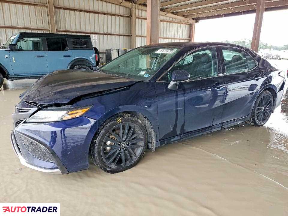 Toyota Camry 2021