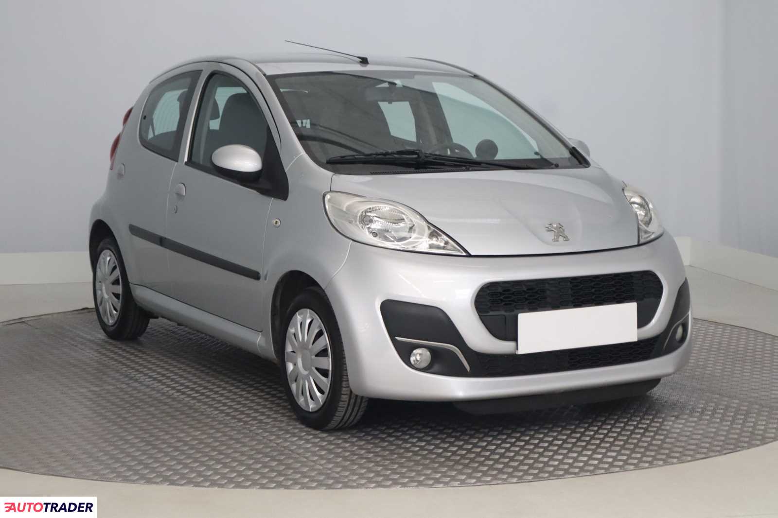 Peugeot 107 2012 1.0 67 KM