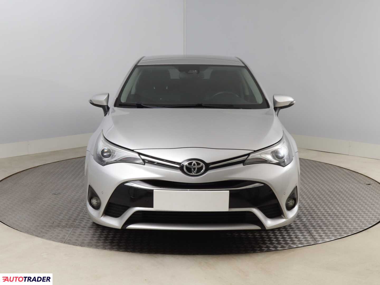Toyota Avensis 2016 1.8 144 KM