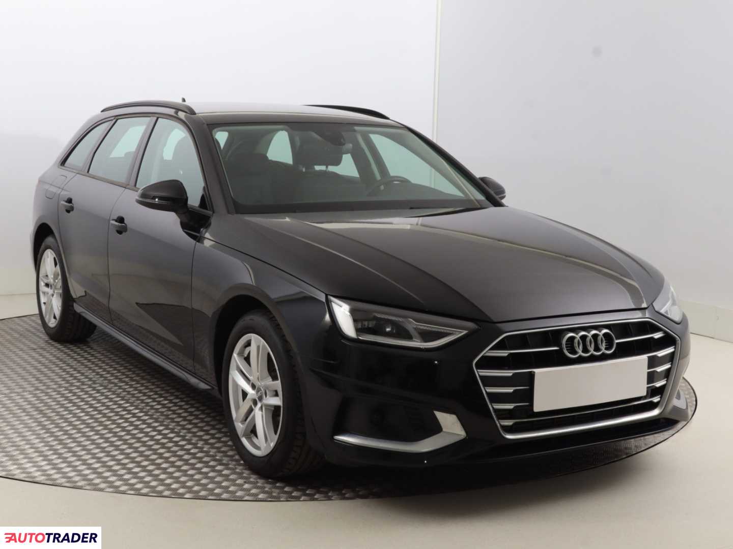 Audi A4 2020 2.0 187 KM
