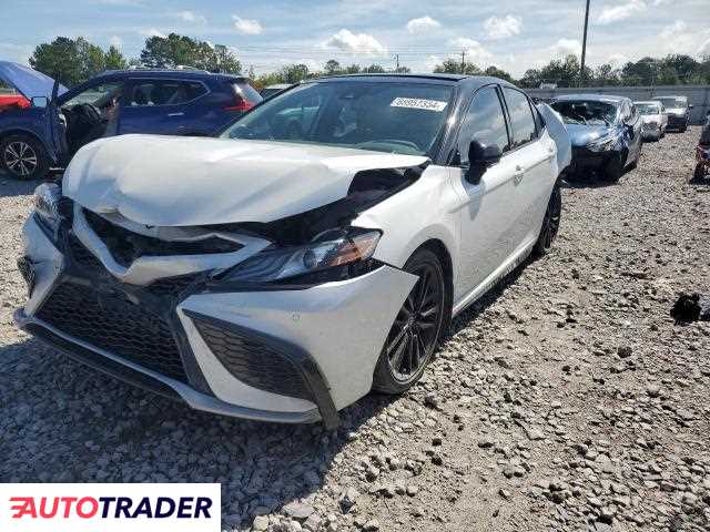 Toyota Camry 2022 3