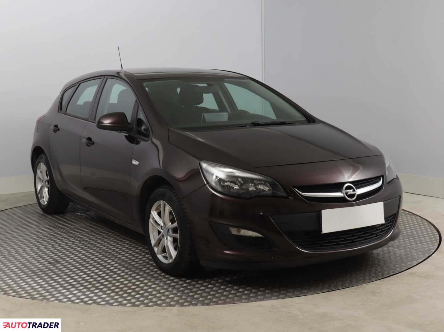 Opel Astra 2013 1.6 113 KM