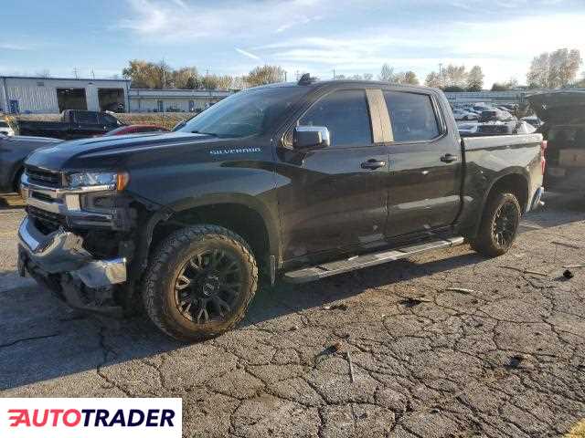 Chevrolet Silverado 5.0 benzyna 2020r. (BRIDGETON)